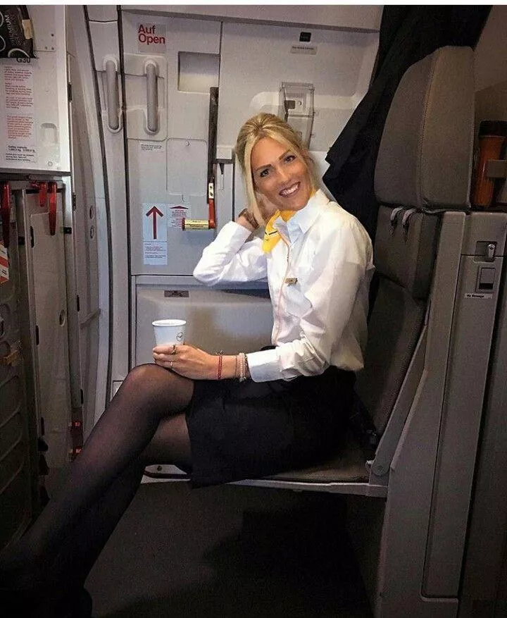 Leave your worship puddle on her goddess legs posted by SECsimp