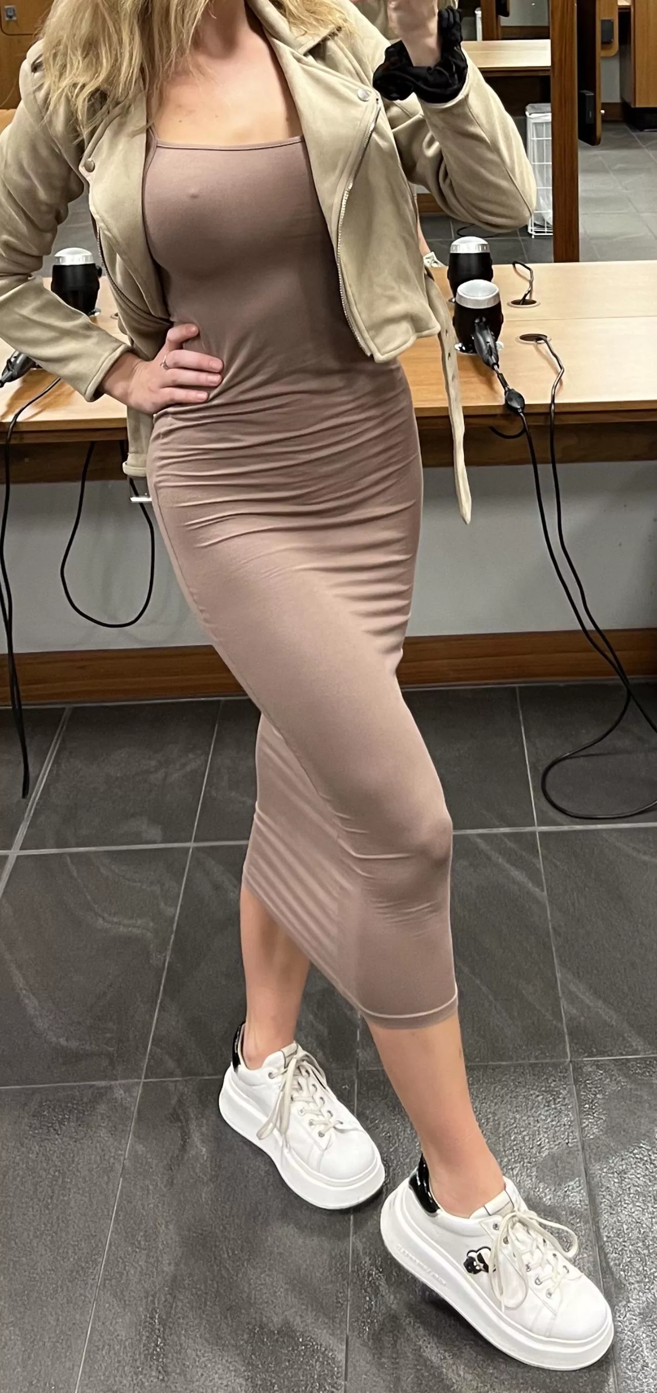Love this skinny dress posted by leablondie