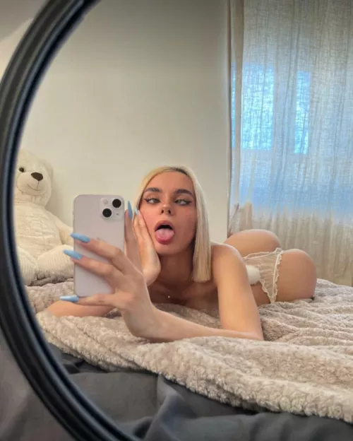 petite blonde who NEEDS your cock…OF Below💦 by Linahsly