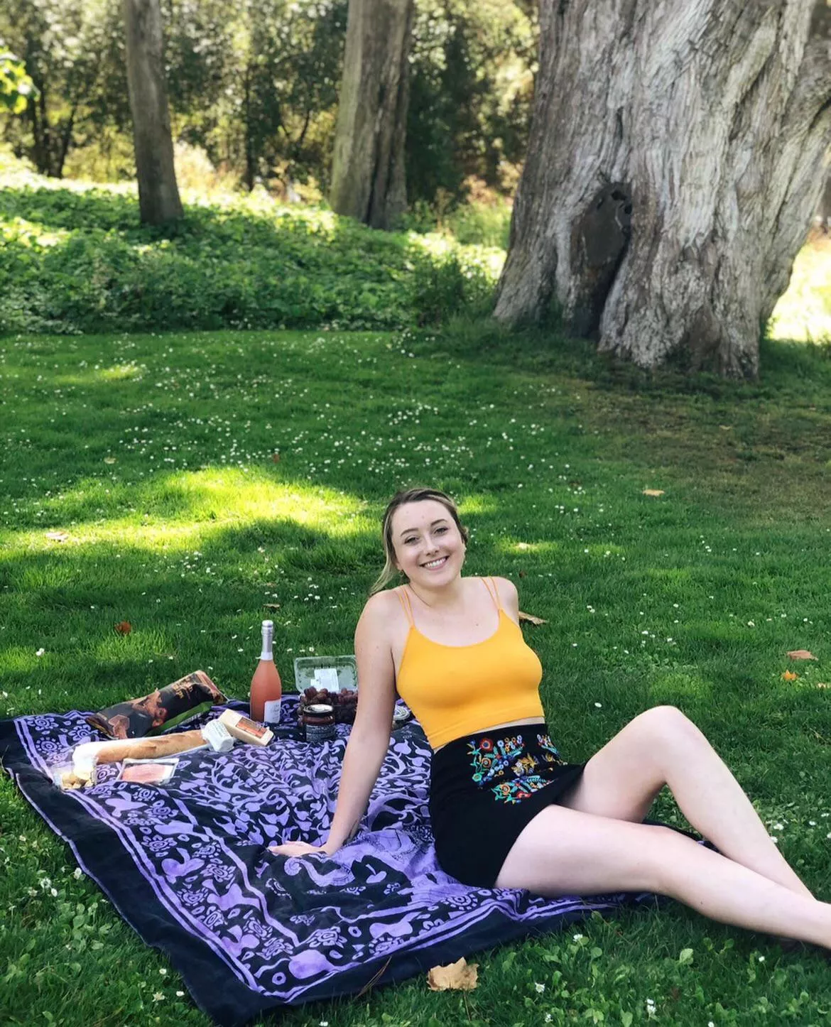 Picnic in the park = free the nips!! posted by kinky_kitty_xoxo