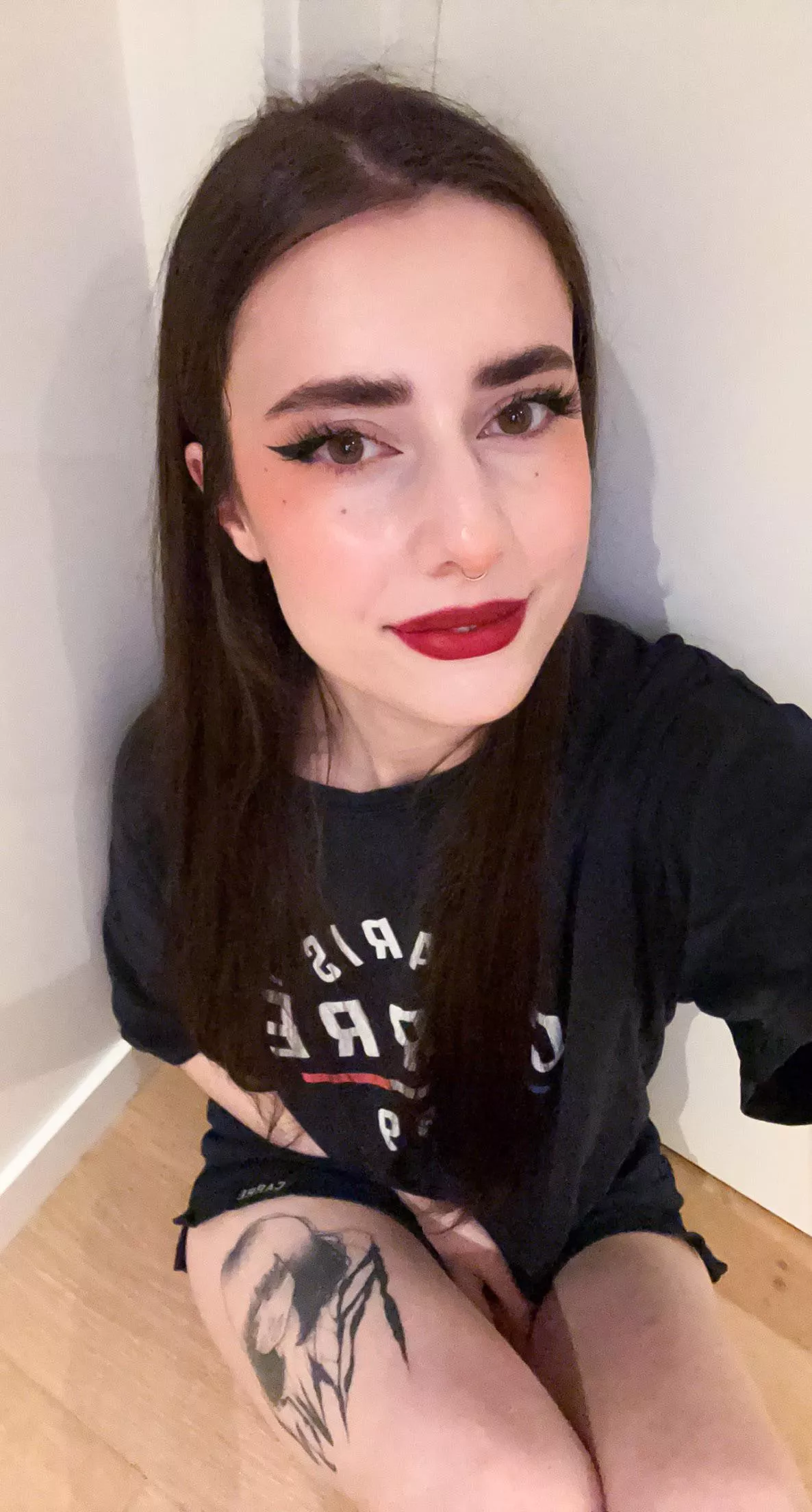 pls say hi if you like goofy ass alt girls 🤧 posted by bigsadcheems