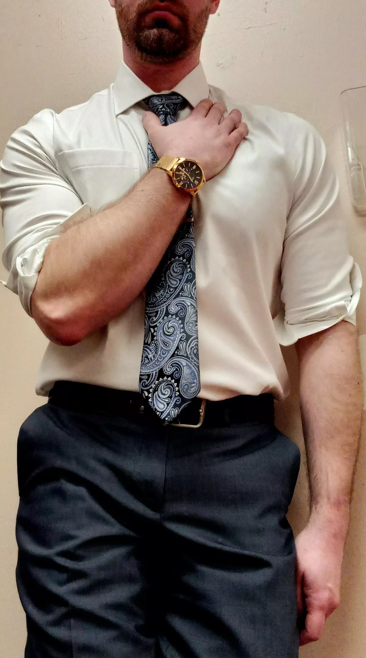 Rolled up the sleeves and ready to get to work. posted by potatoe1987