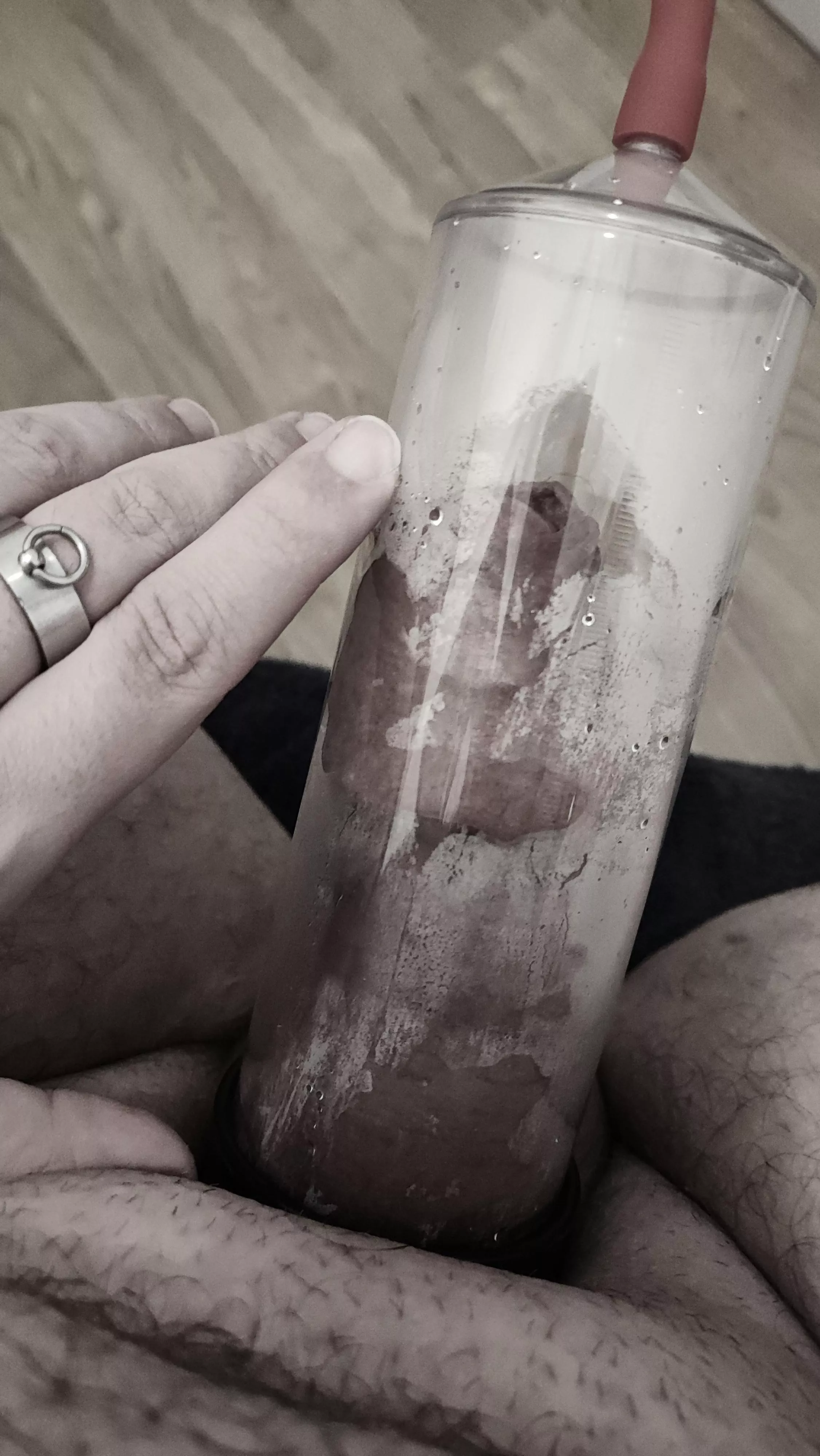 Single Valentine Pumping 😈 posted by leo_diabolus