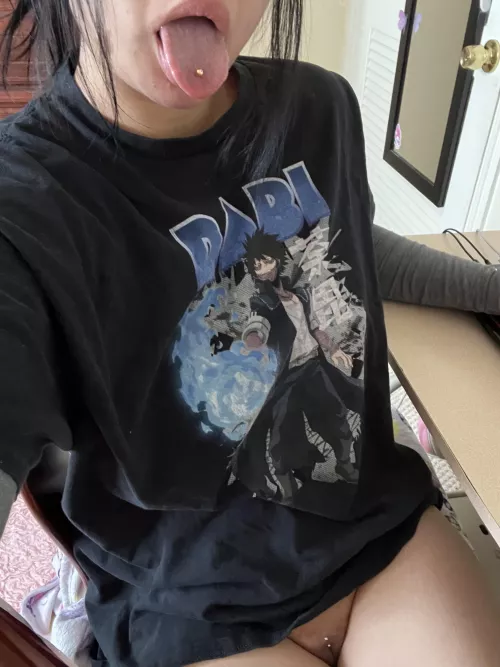 Sometimes I just wanna [f]eel cozy in a big tee by pierc3dprinc3ss