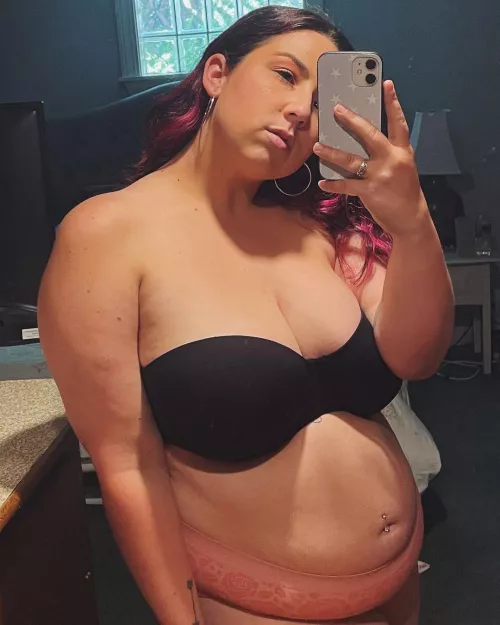 Stuff me till I reach my limit 🥵😊 by Admirable_feedee