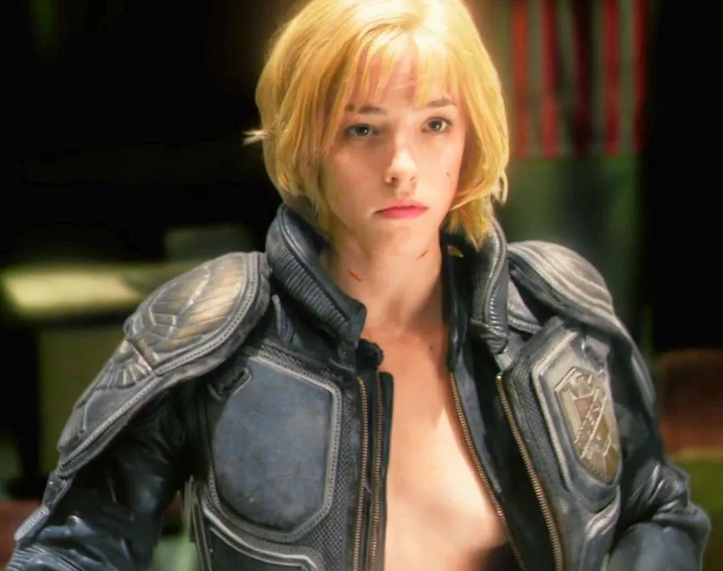 The very underrated Olivia Thirlby. She was in the movie Dredd. posted by Malaketh303