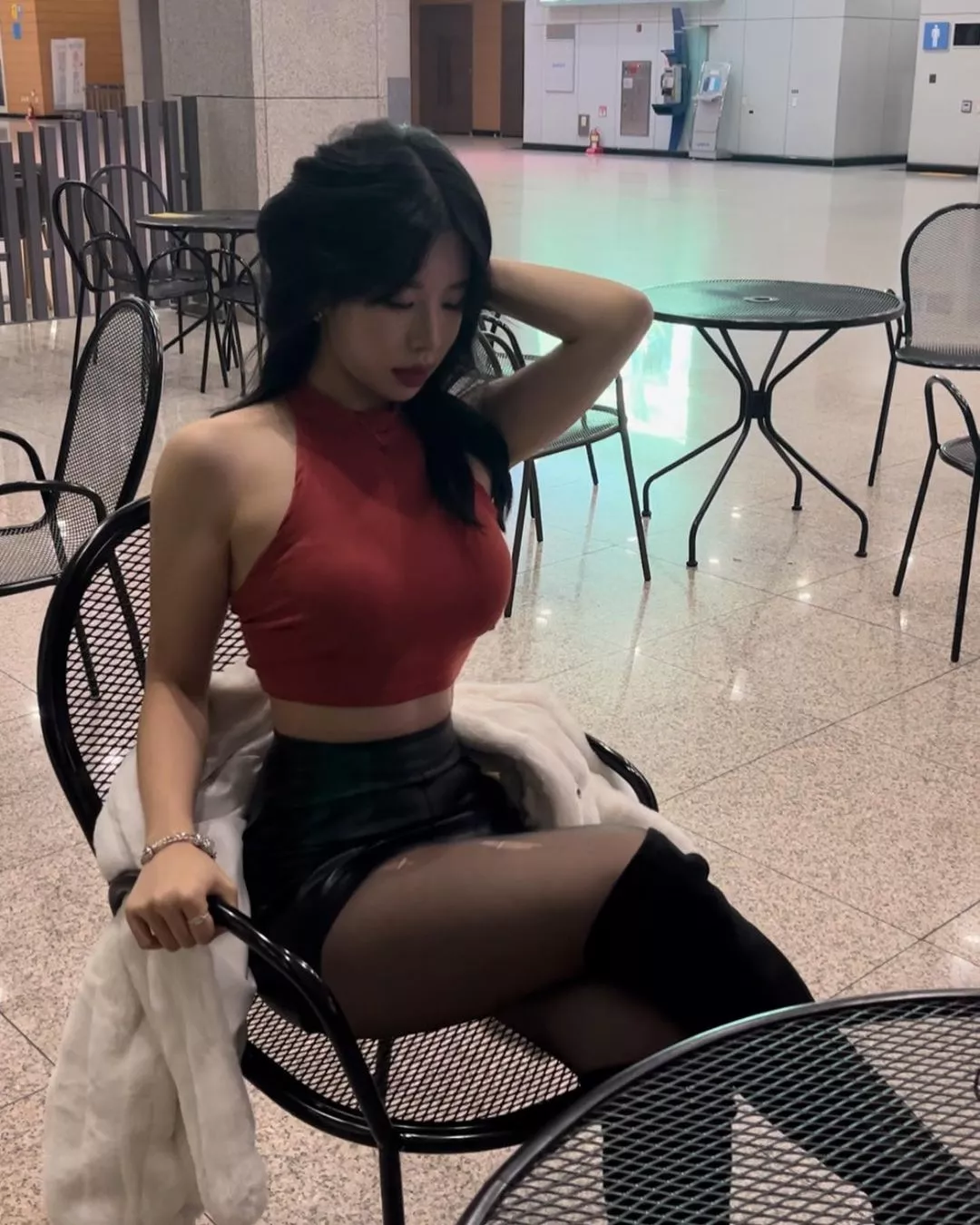 Tight fit posted by Majestic_Painter8660