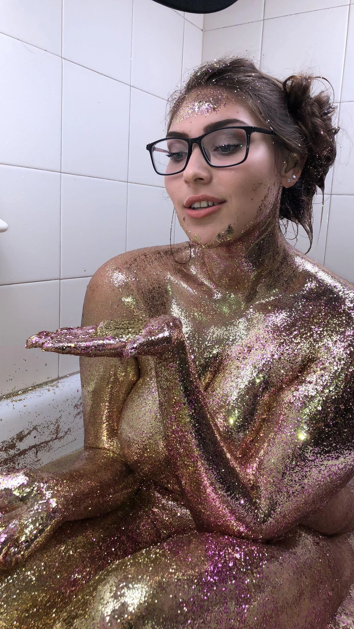 Too much glitter? posted by Dry-Pickle-1866