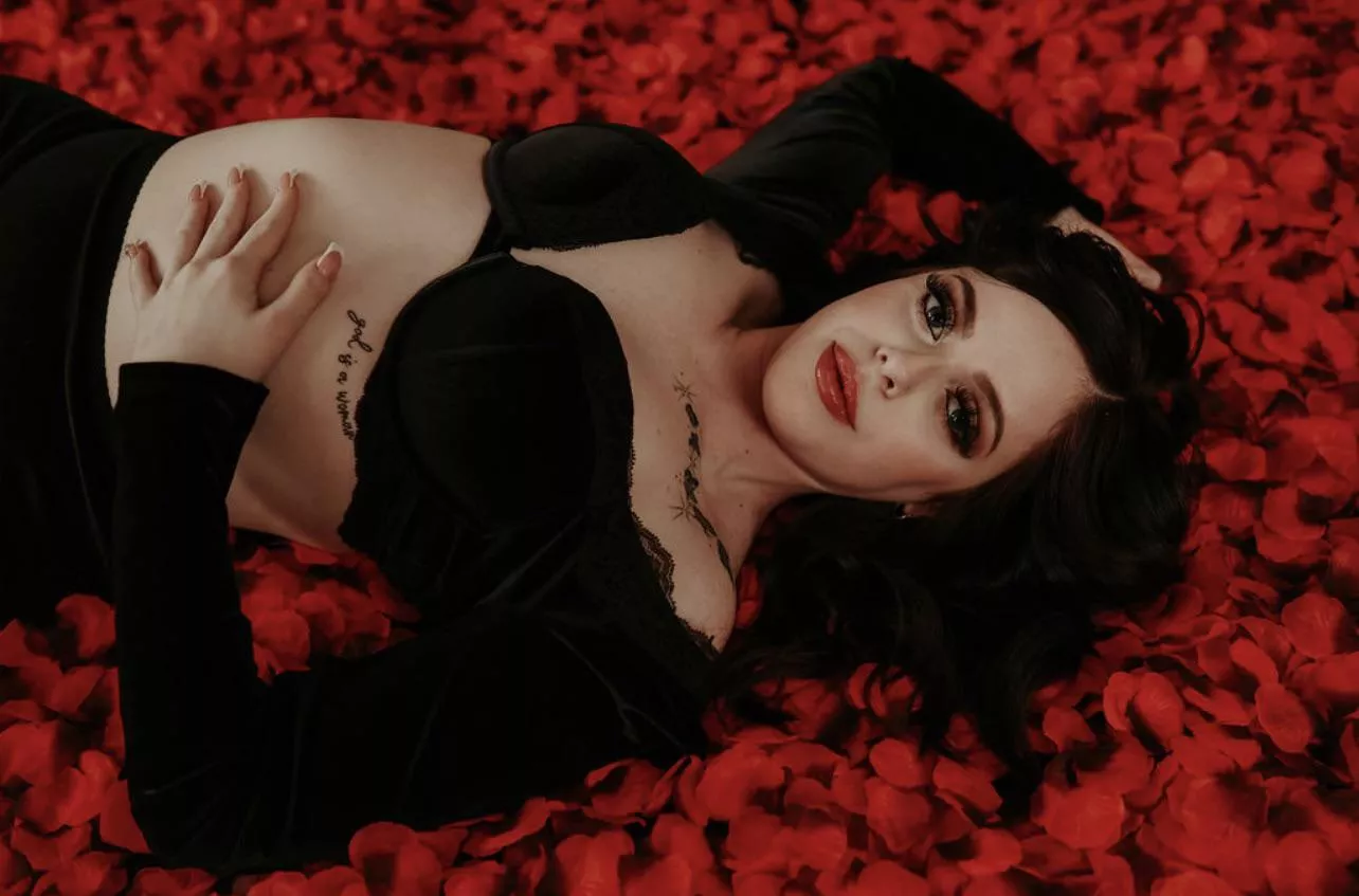 Valentine’s Day shoot :) posted by anxietyvibes