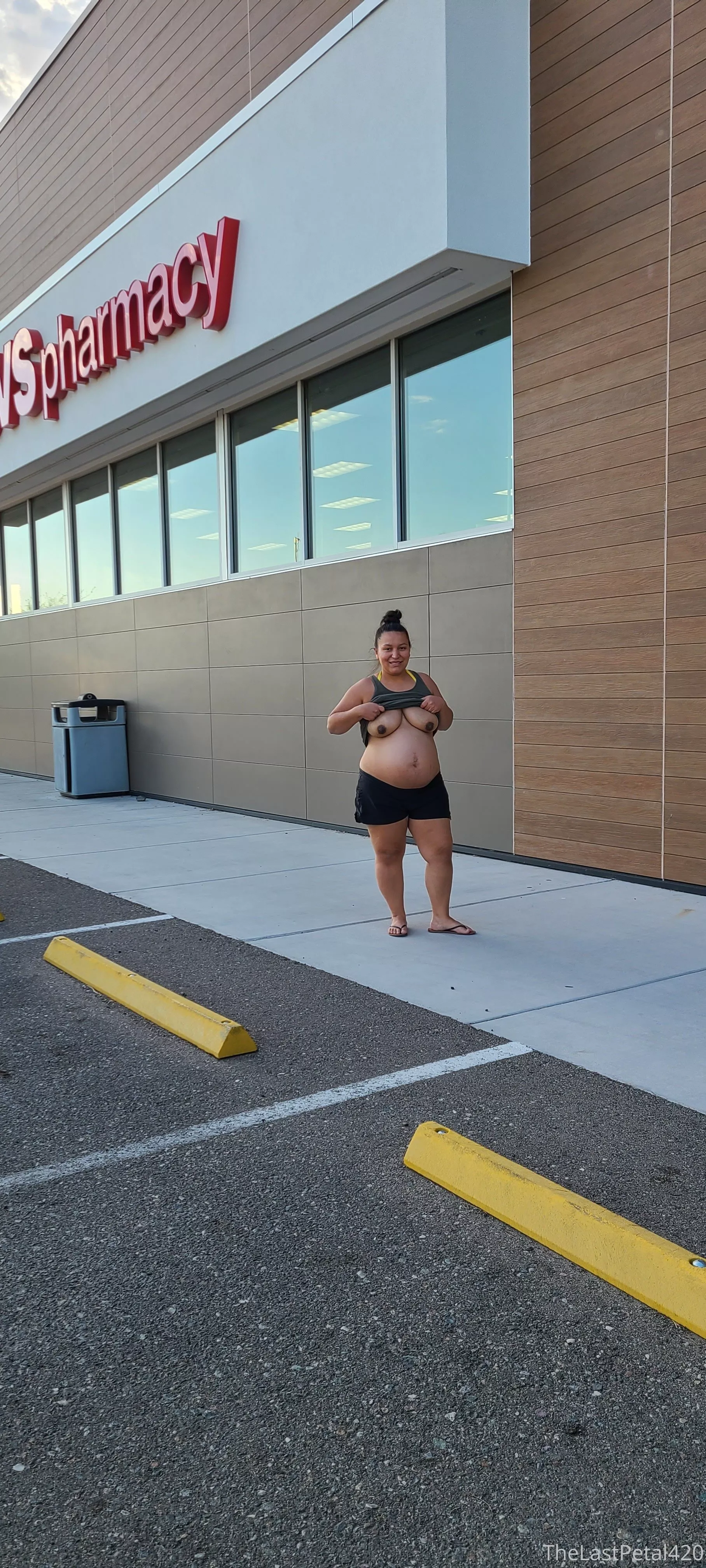 When you're preggo sometime you just have to whip out your mommy boobs (OC) posted by loveboobs420