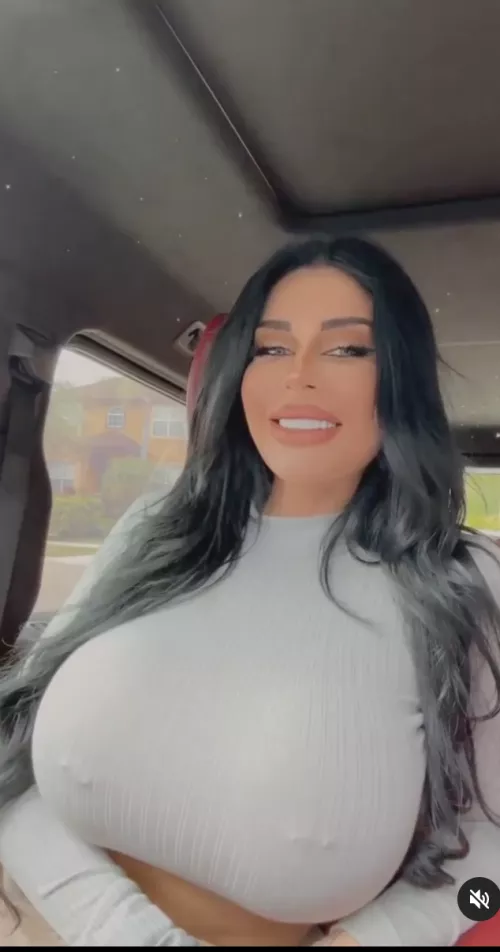 who is she? posted by helperwithkelp