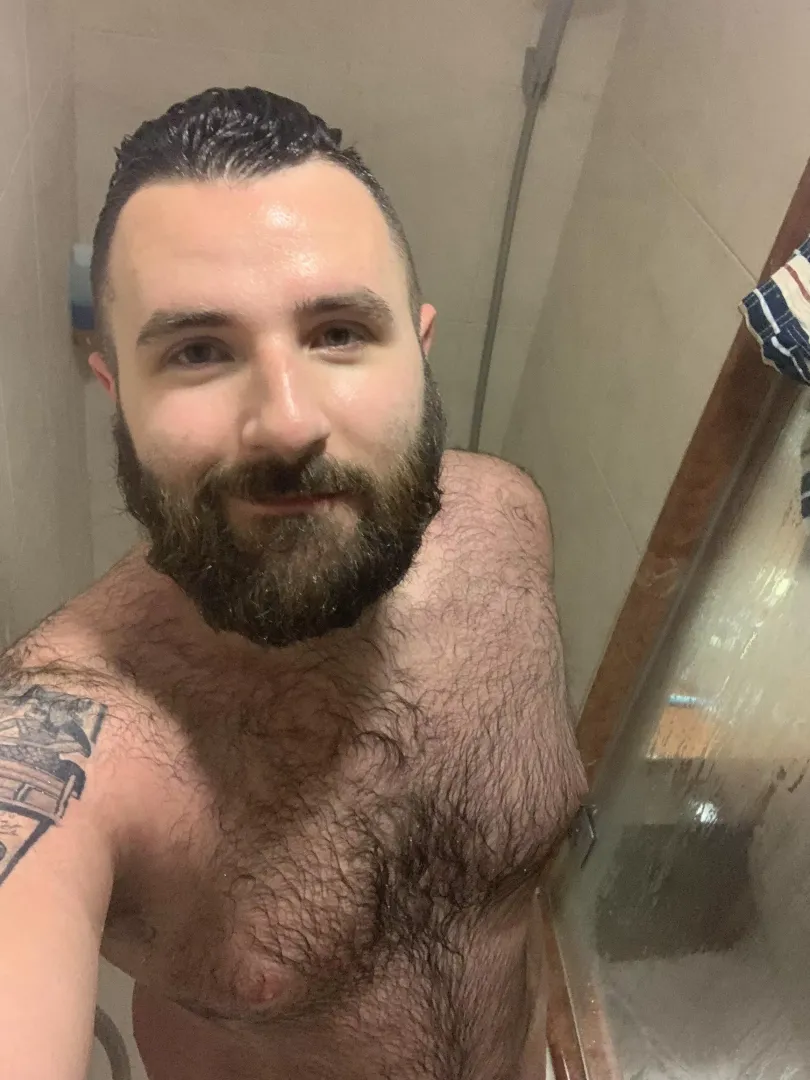 Who wants to hop in the shower with me? by jordyxcx64