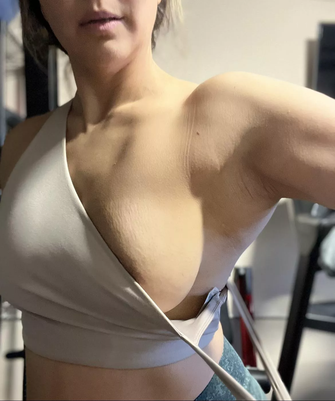 Workout and get naked with me [f] posted by DariasPhoToes