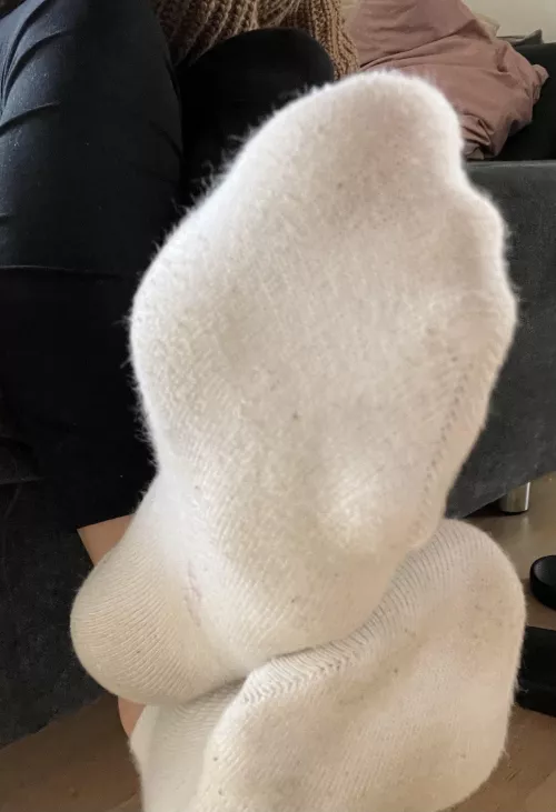 Would you worship my feet for Valentine’s Day? 👅 by emma_stn7