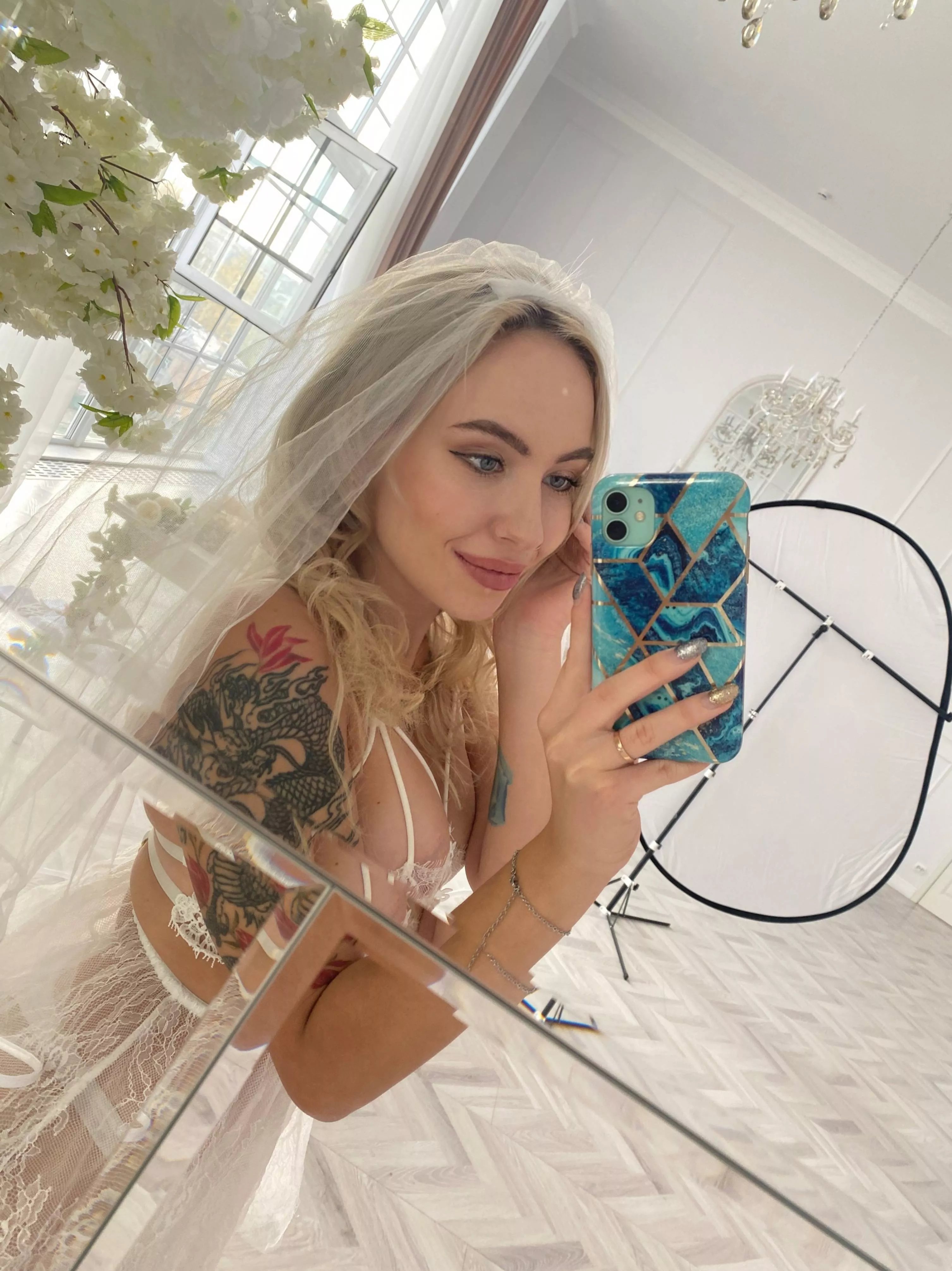 You’ve been such a good boy, you deserve a little treat posted by bella_mur