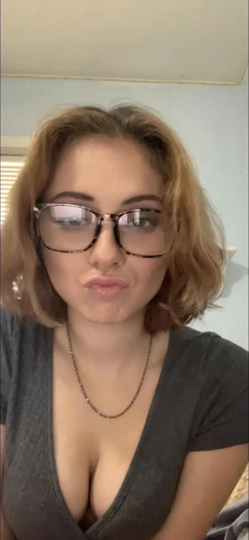 18F Choose a place to finish 😘 posted by Tayraycontent69