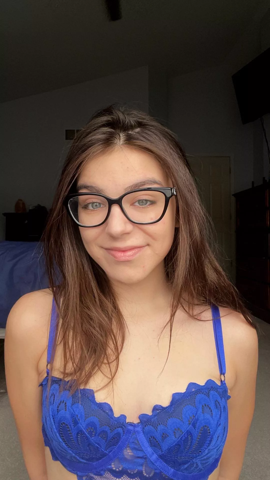 Brunettes just do blue better🤷🏻‍♀️ posted by VioletCollinsNSFW