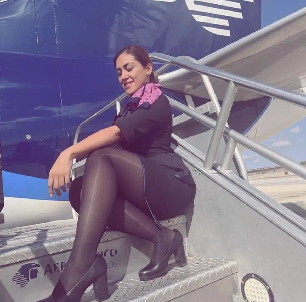 Cabin legs posted by arrayoutofbounds