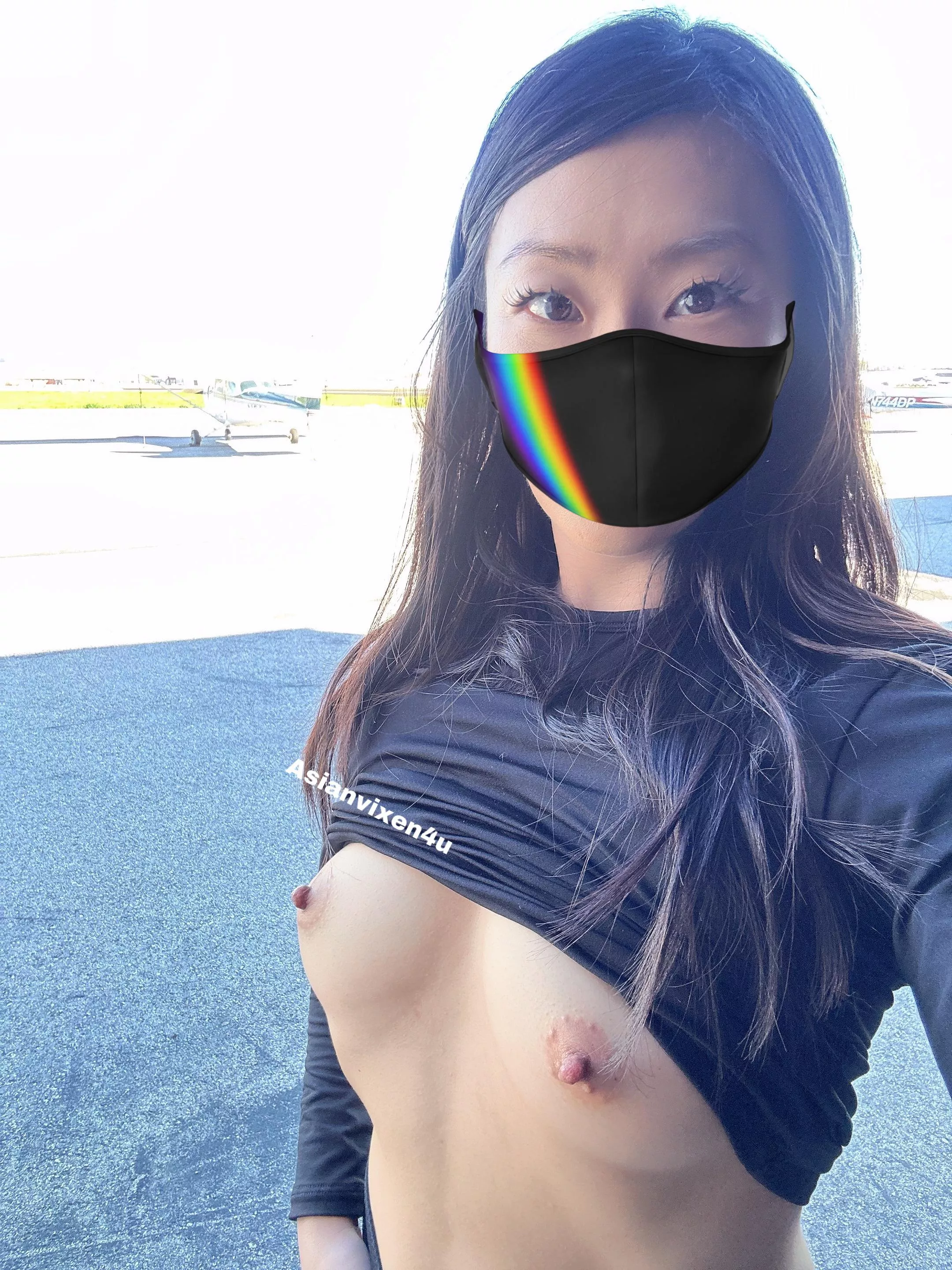 [F] Flashing the airport tarmac posted by AsianVixen4U