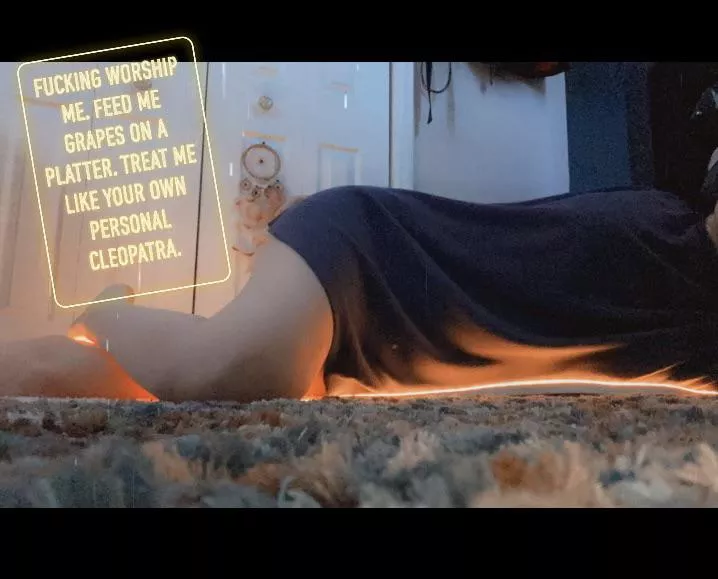 Get on your knees and bow before your Queen. posted by fantomgsus