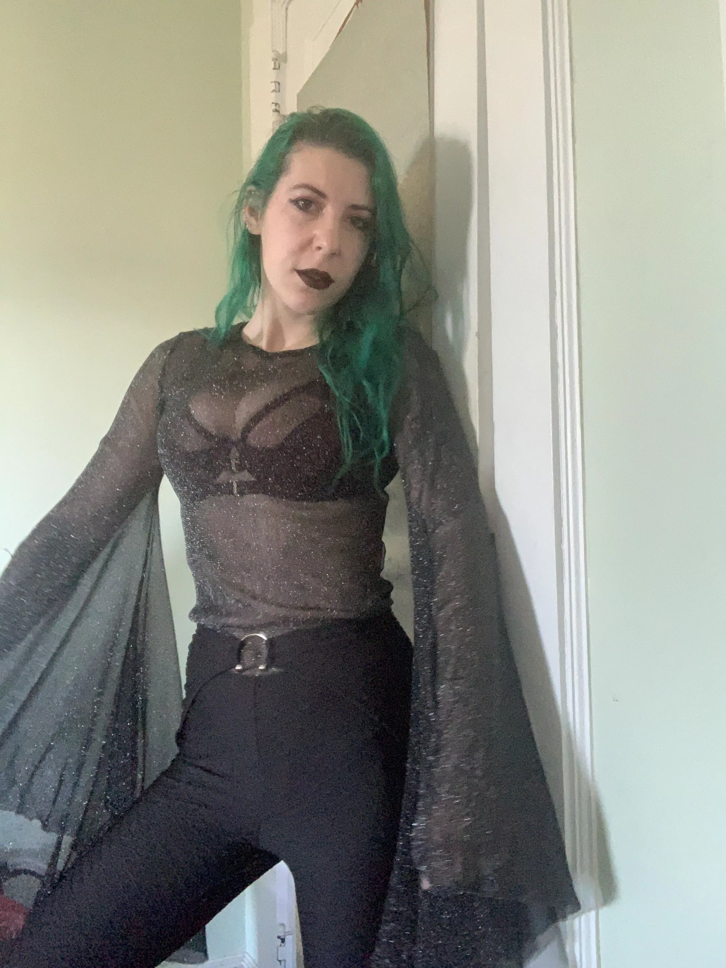 Goth petite posted by sirenskiss3
