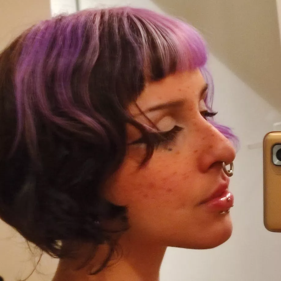 hope you don't mind the bad quality but i'm learning to love my side profile and really wanted to share! posted by virtualbunni