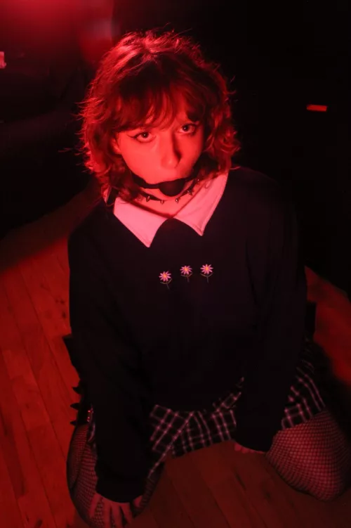 Horny teenage (18) Bimbo waiting to be fucked by T0AD0NAST00L