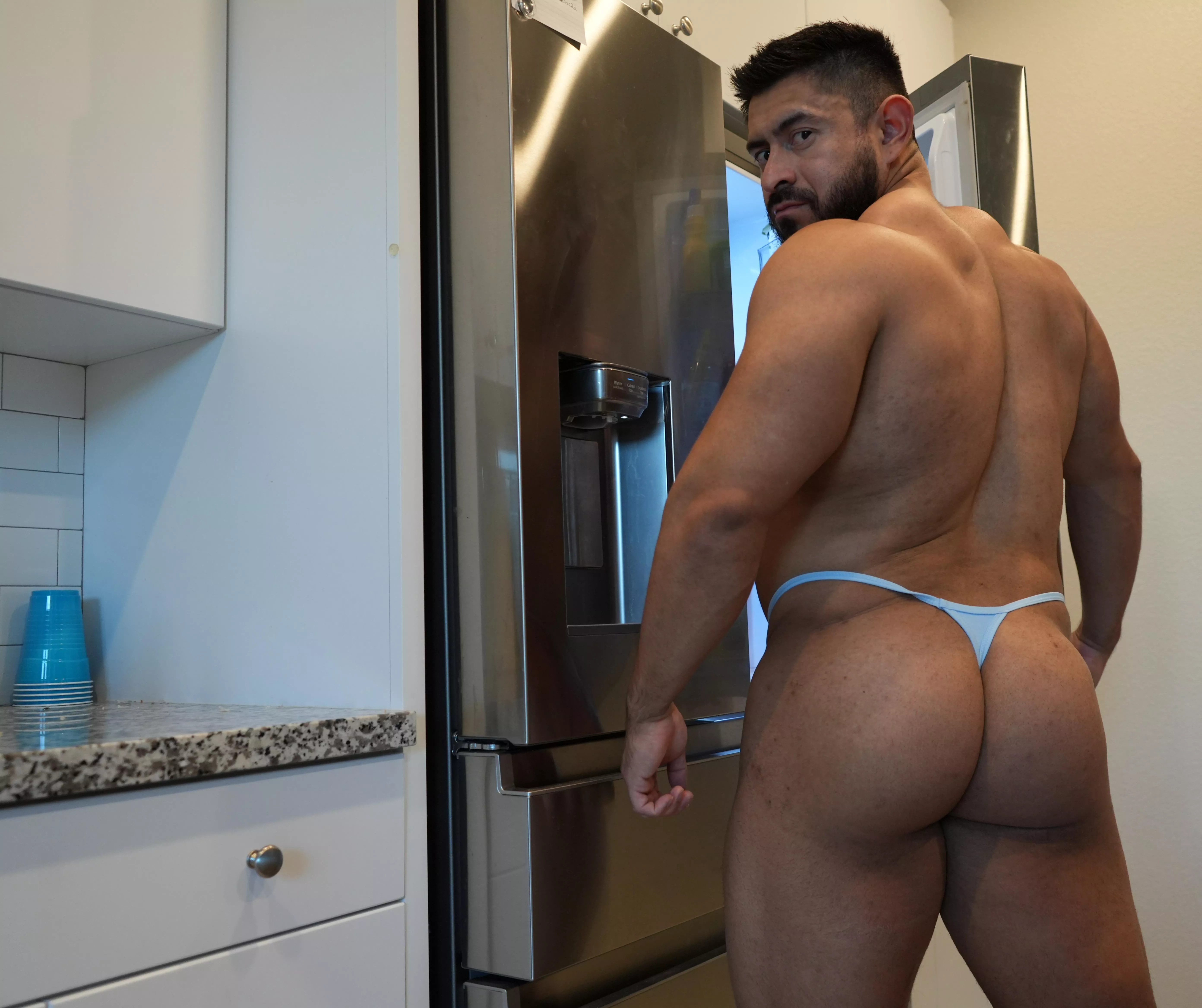 Just trained glutes. Time for a post-workout meal. posted by mateomuscle69