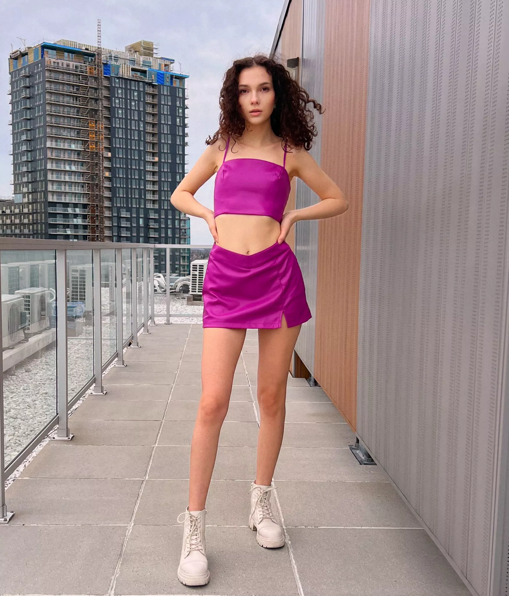 Let's make some memories together 💕 Follow a curly brunette on OnlyFans for some fun 🤗 posted by sugarbia