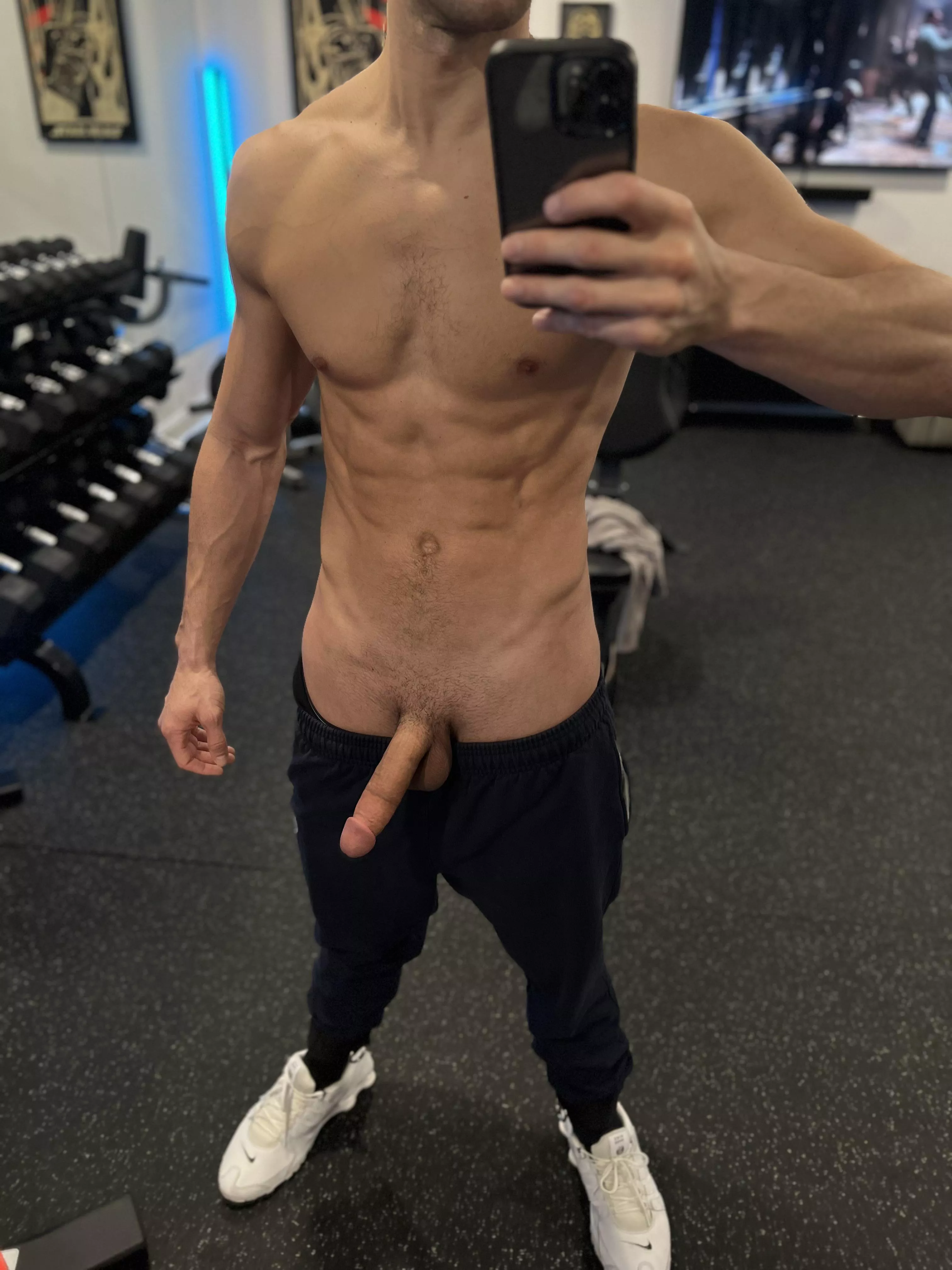 Need kisses or something posted by Bossafterdark0