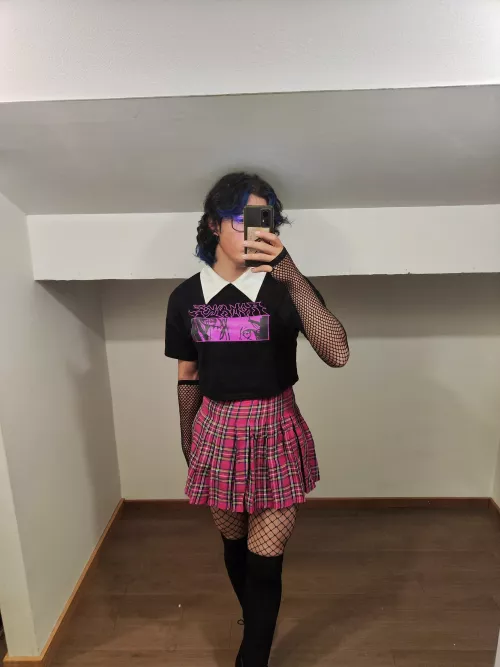 New hairstyle, what do you think? by LFChaeshi