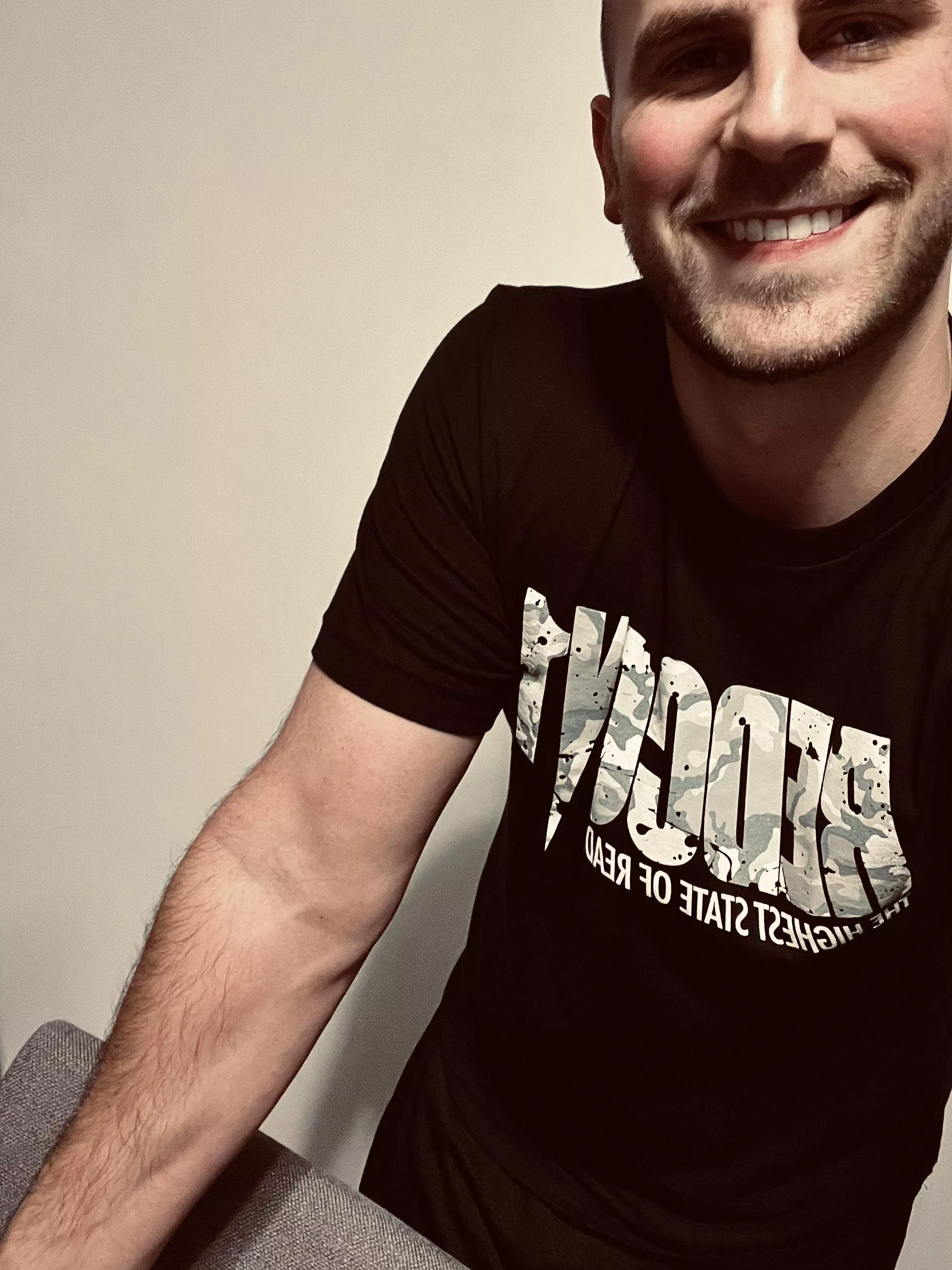 POV you staring at my forearm as I pull your chair out for you to sit posted by Shyguyonreddit4444