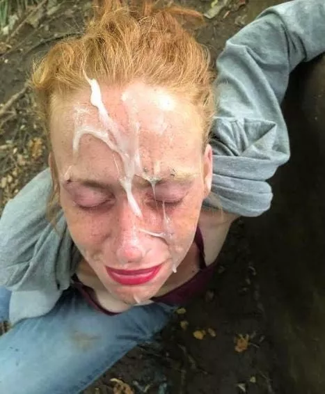 Redhead with freckles is excited to be there! posted by Imaginary-Ebb1932