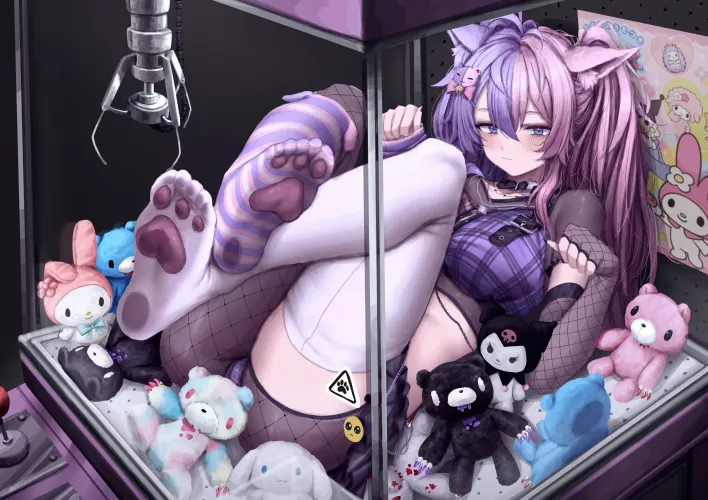 She got stuck by AestheticLewds