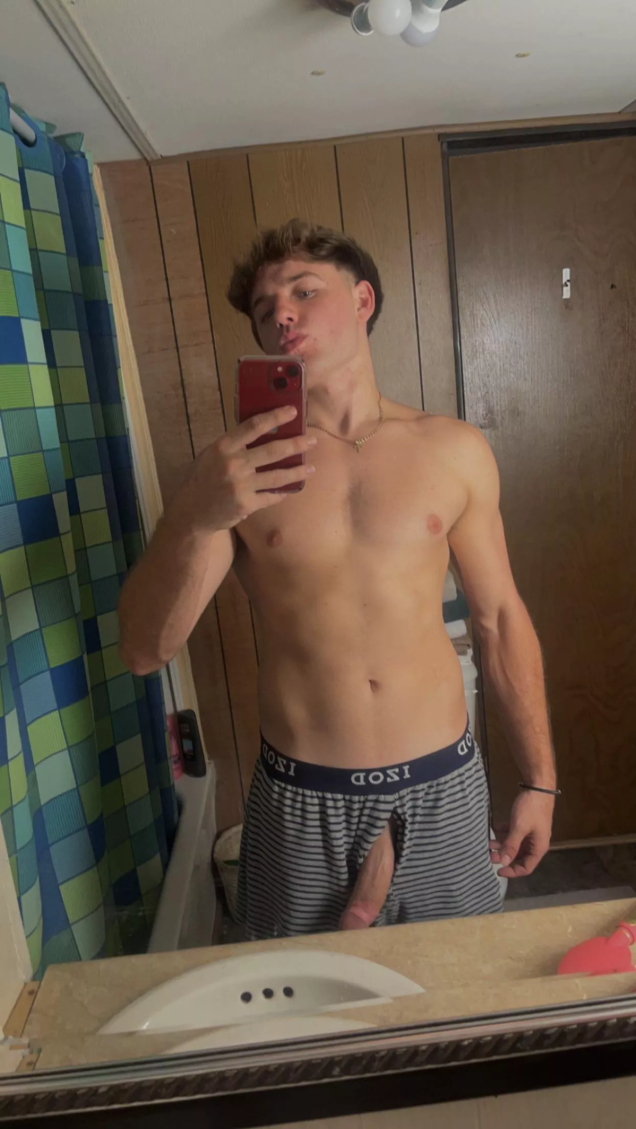 Sleep tight 🙇🏼 posted by Hot_Presentation_676