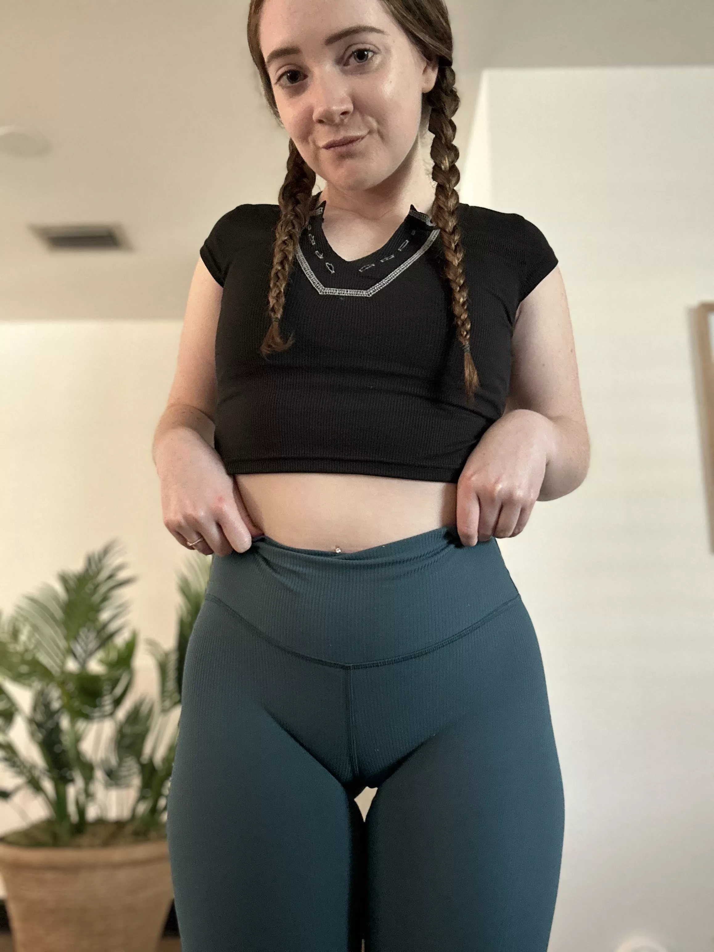 smile for me [f] posted by thicccginger