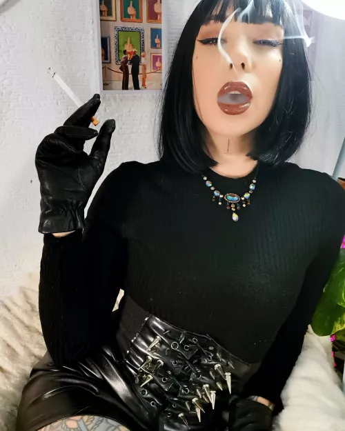 Smokey kisses anyone? by Kinks2307