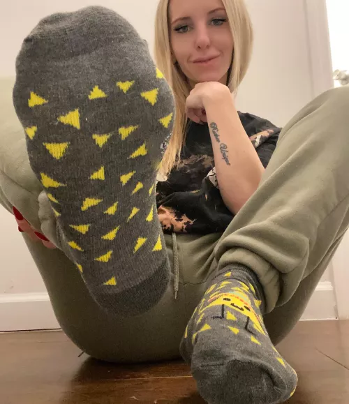 So stinky and smelly after a long day of running around town by PantiePrincess300