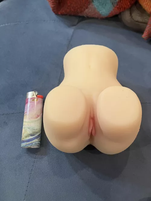 So tiny by Weary_Ambassador6848