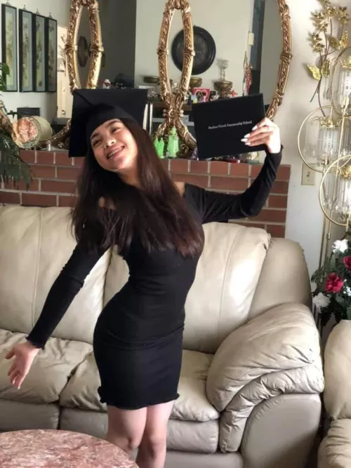 Stunning Filipina finally graduated! by Skelldavid18