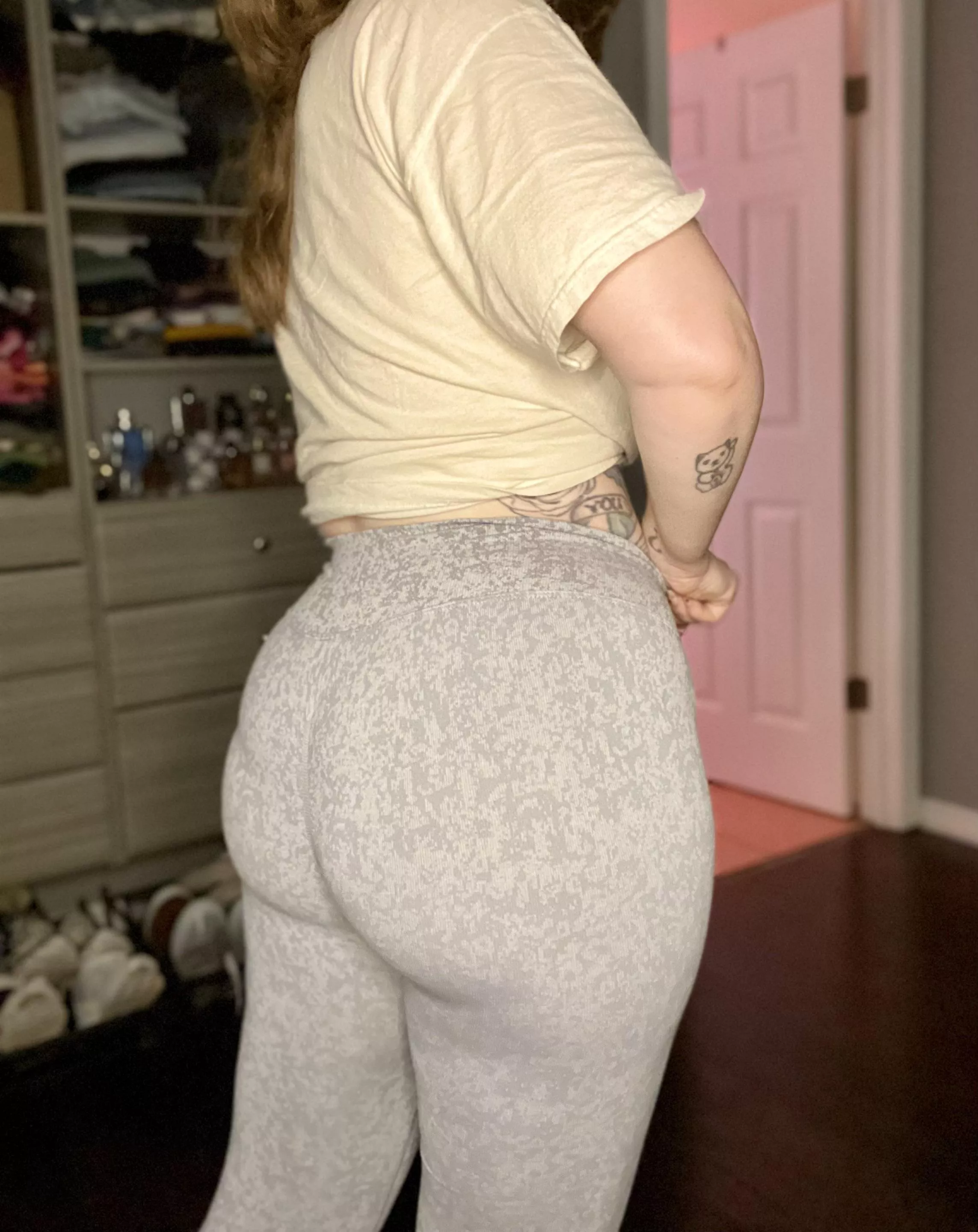 Wanna squeeze these cheeks🤭 posted by Big_texas88