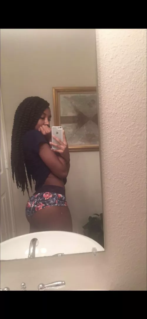 Wish I had a boo like this to send pics like this too 🥰 by Kiyahdfww