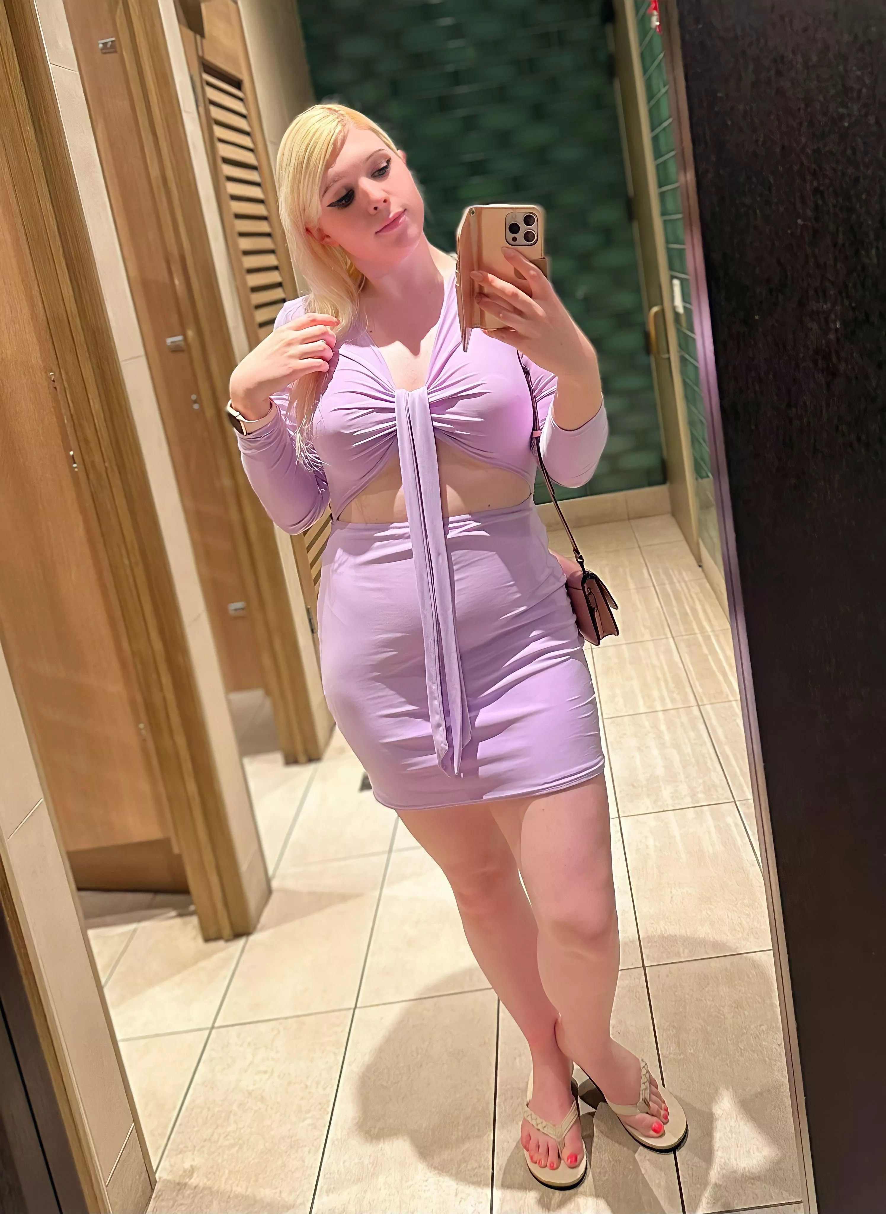 Would you take a chubby femboy to dinner? 😋 posted by realamandarae