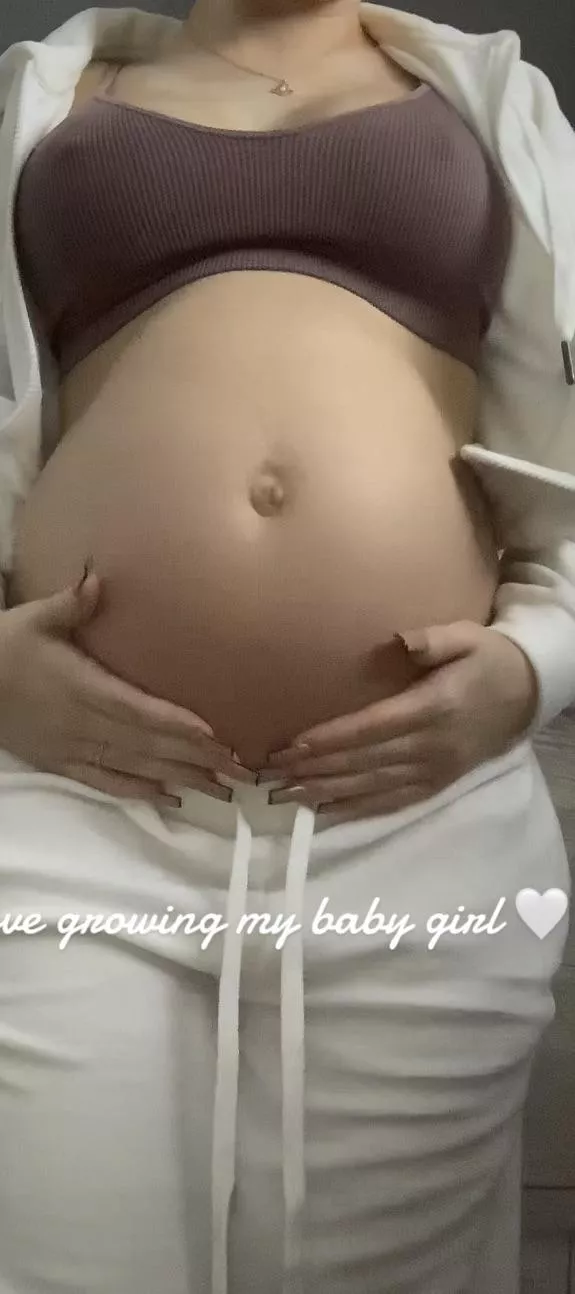 25 weeks posted by Vienna-cumslut