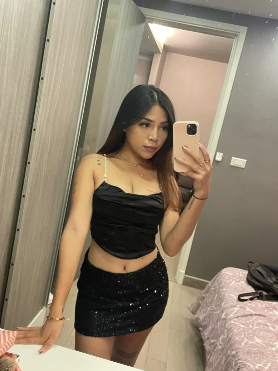 A casual pic of a baby in the mirror 🫦 posted by littlefeyuu