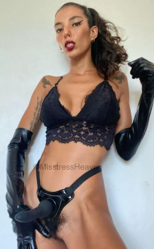 Are you able to sit after playing me n my strap ? by Missheaveen