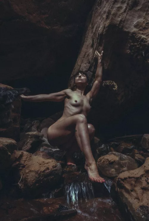 Bound to the earth ✨ by Curiousmusclegirl