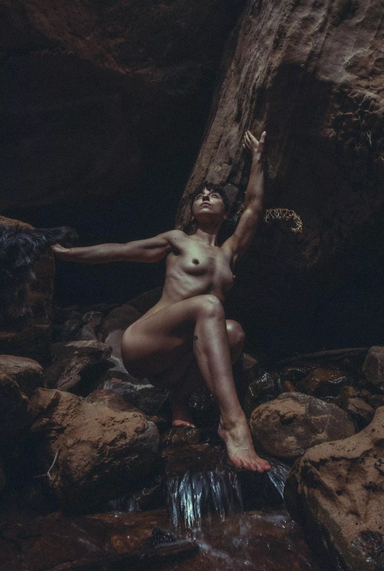 Bound to the earth ✨ posted by Curiousmusclegirl