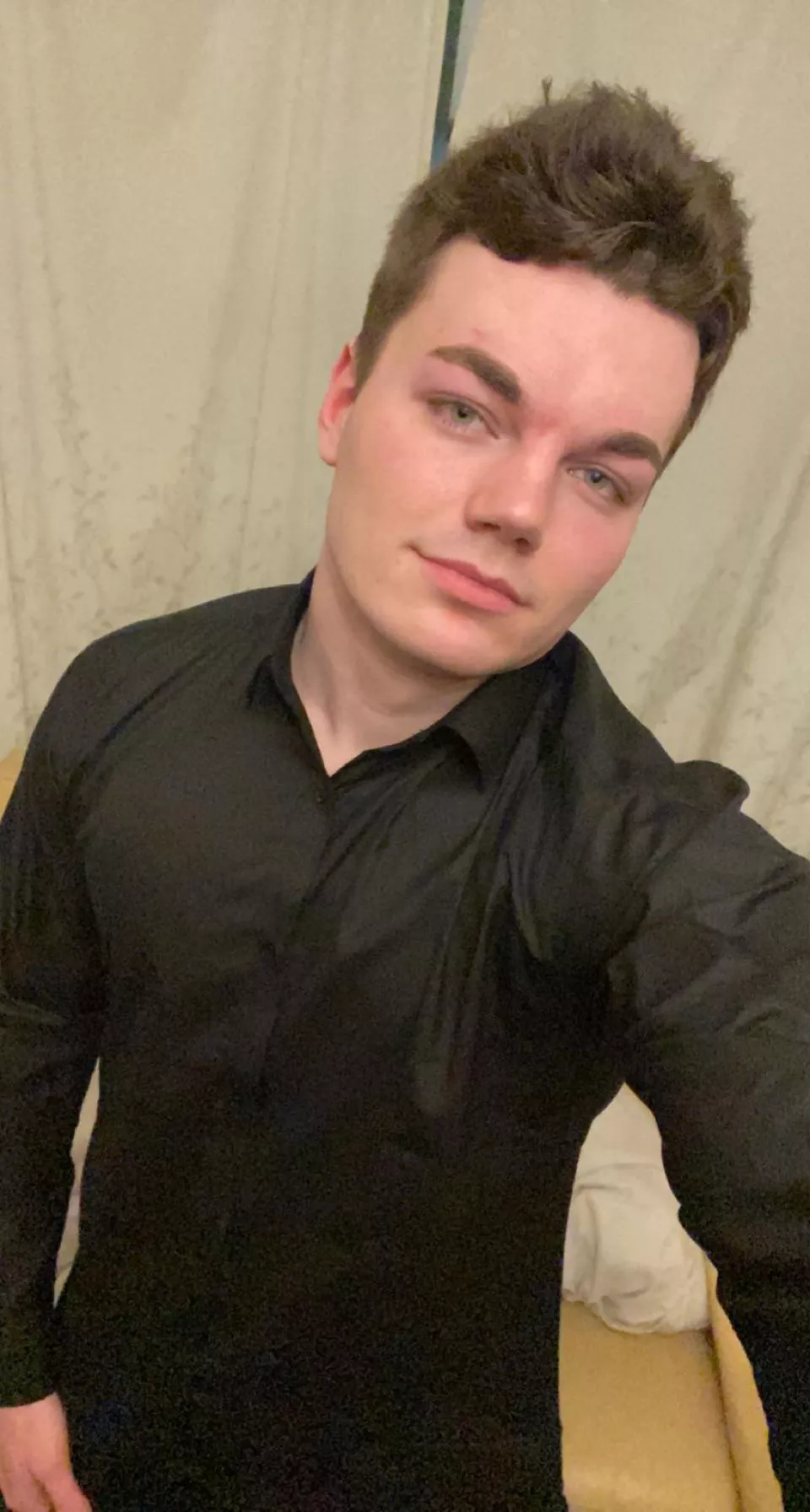 Brit looking to chat posted by MrBond1