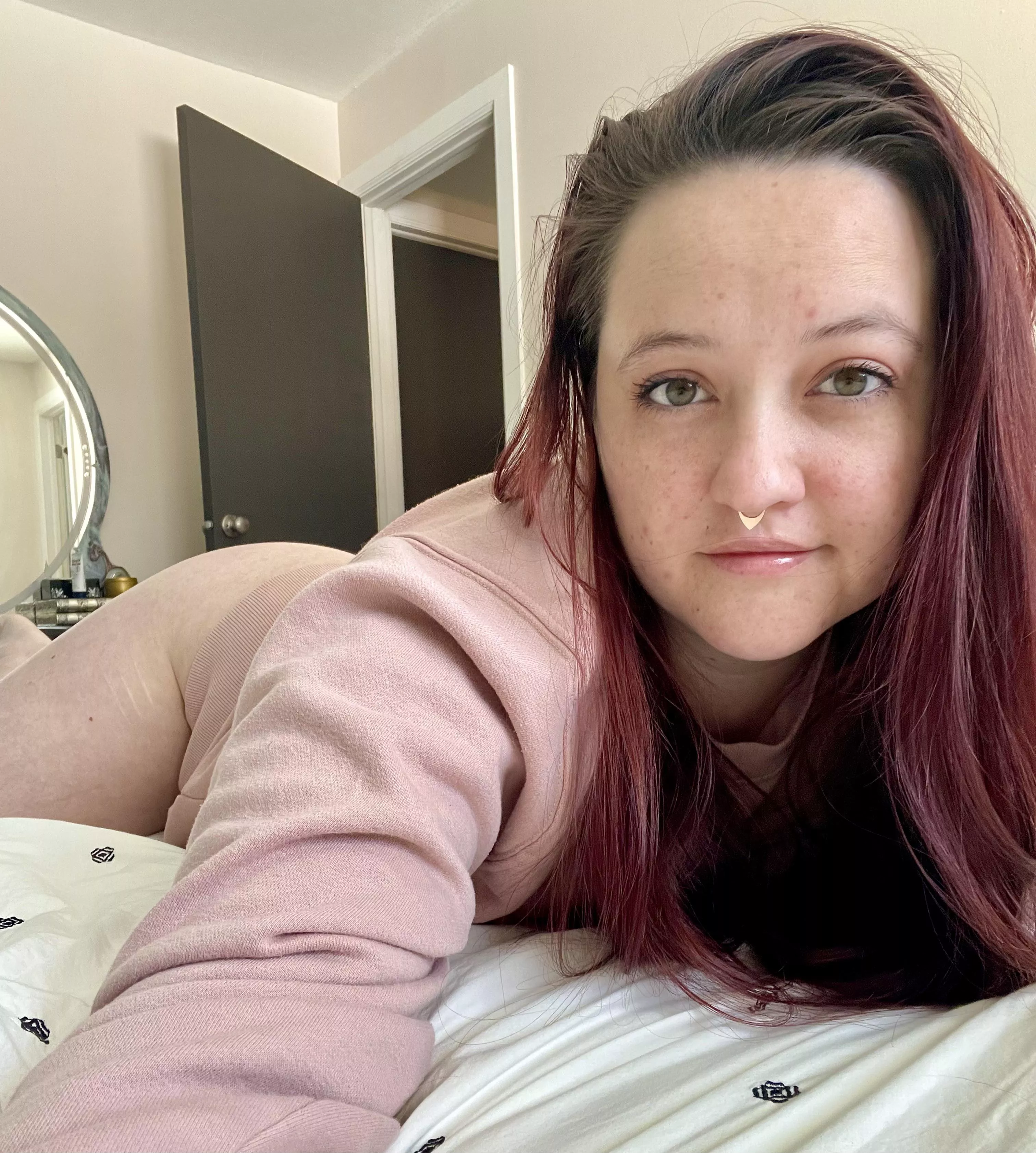 Cozy snowday [f] posted by enbyqween